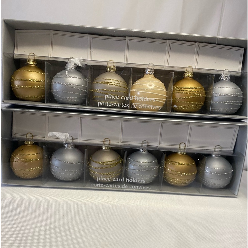 Pier 1 imports 2 sets of place card holders Christmas bulbs 12 total/24 cards - Picture 1 of 4